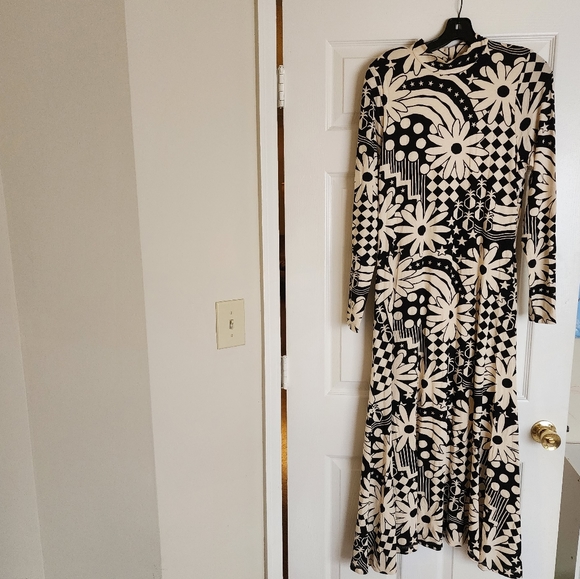 Sold - Picture 2 of 6